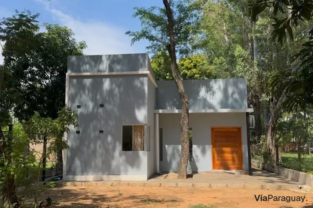 Casa à venda em San Bernardino com piscina e quincho