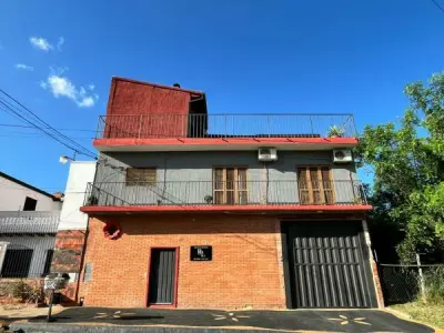 Casa à venda em San Blas, Mariano Roque Alonso — uso misto
