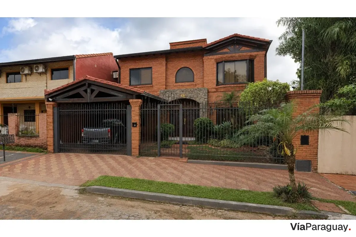 Casa en venta en San Jorge, zona Colegio Goethe