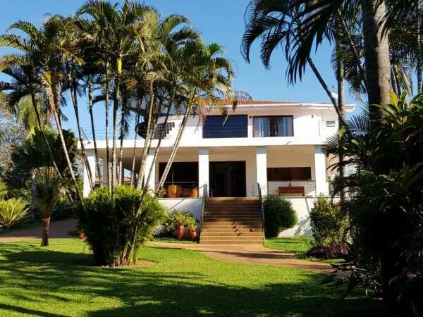 House for Sale in San Lorenzo — 4 Bedrooms with Tennis Court and Pool
