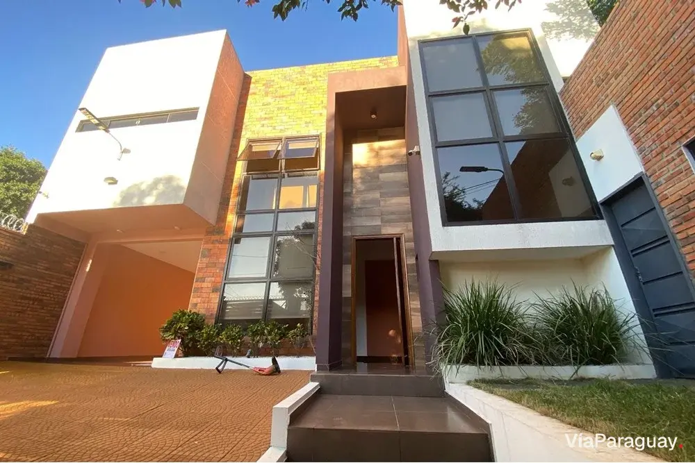 Casa en venta en San Lorenzo, barrio Florida