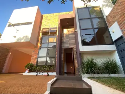 Casa en venta en San Lorenzo, barrio Florida