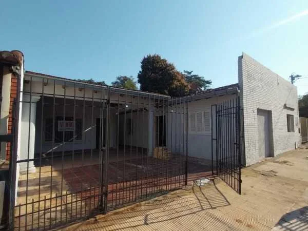 Casa en venta en San Lorenzo, barrio Lucerito – 3 dormitorios