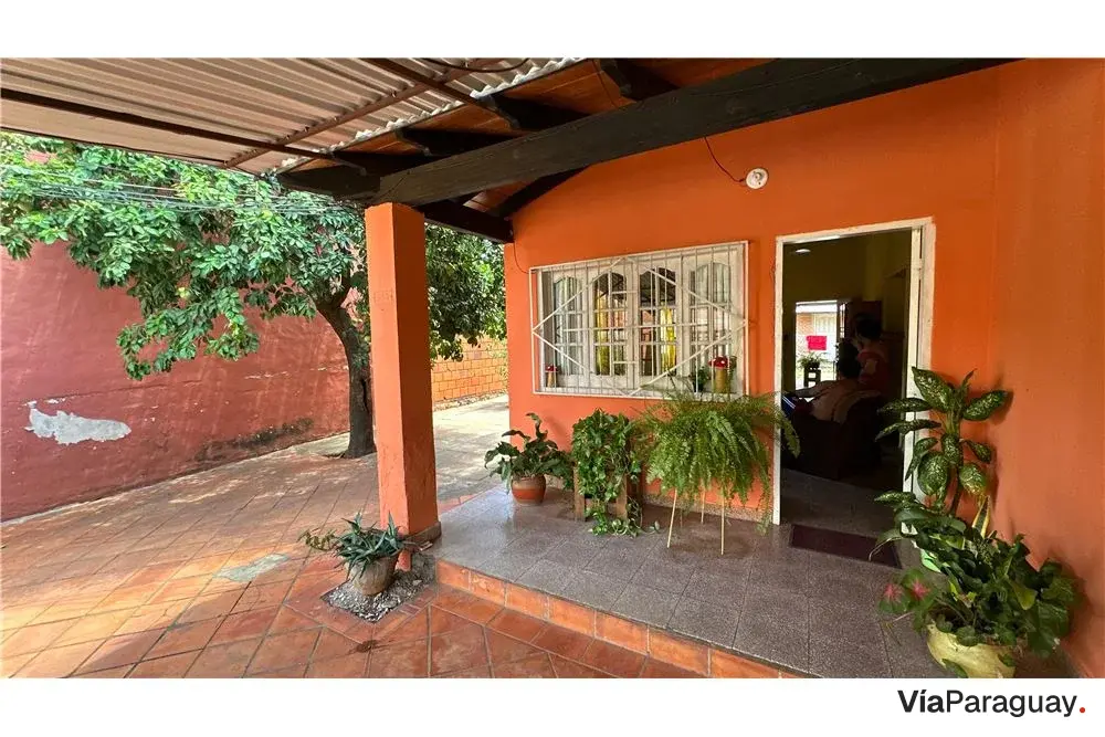 Casa à venda em San Lorenzo, bairro Lucerito