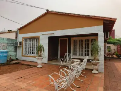 Casa en venta en San Lorenzo, barrio Santo Rey 1