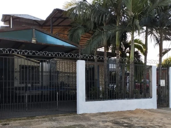 Casa en venta en San Lorenzo, zona Shopping Pinedo