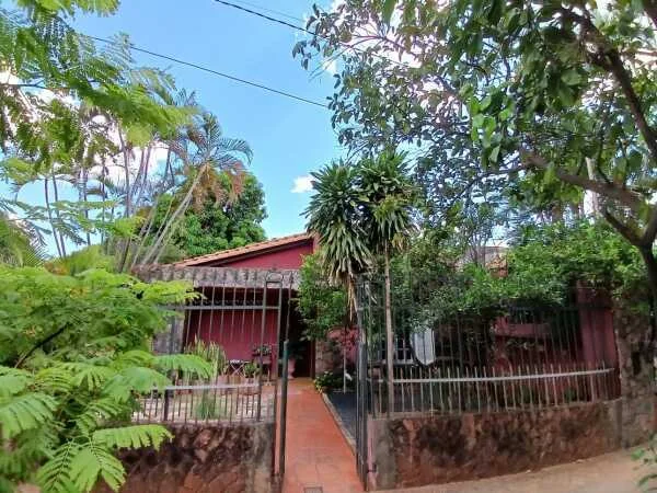 House for Sale in San Pablo, Asunción — 420 m² Lot