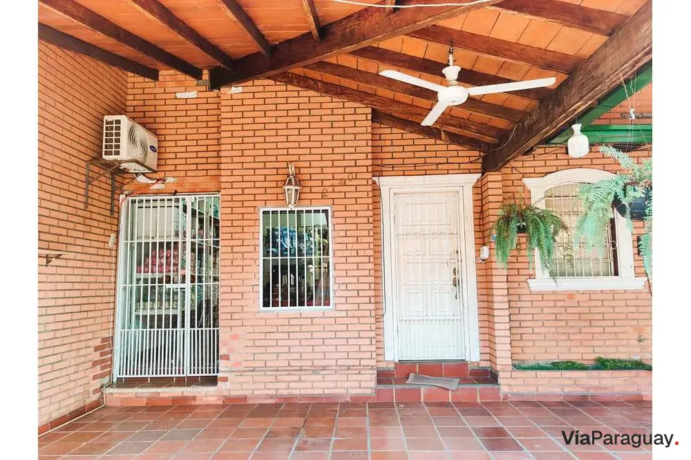 Casa à venda em San Vicente, Assunção