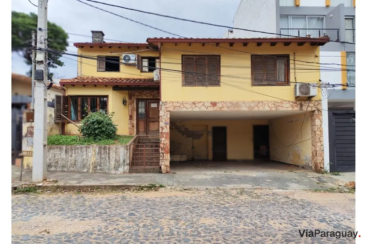 House for sale in Santísima Trinidad, Asunción