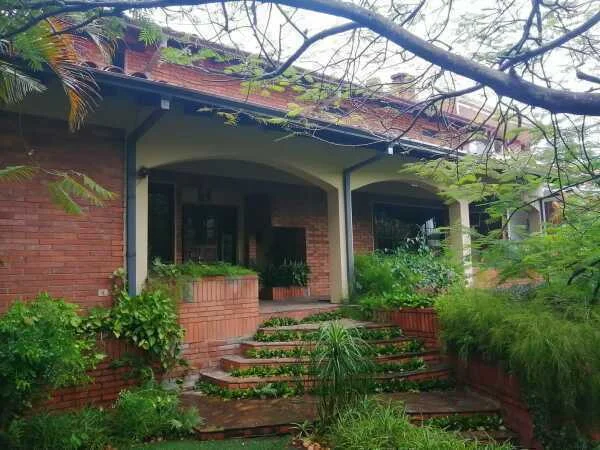 Casa à Venda em Santo Domingo, Assunção