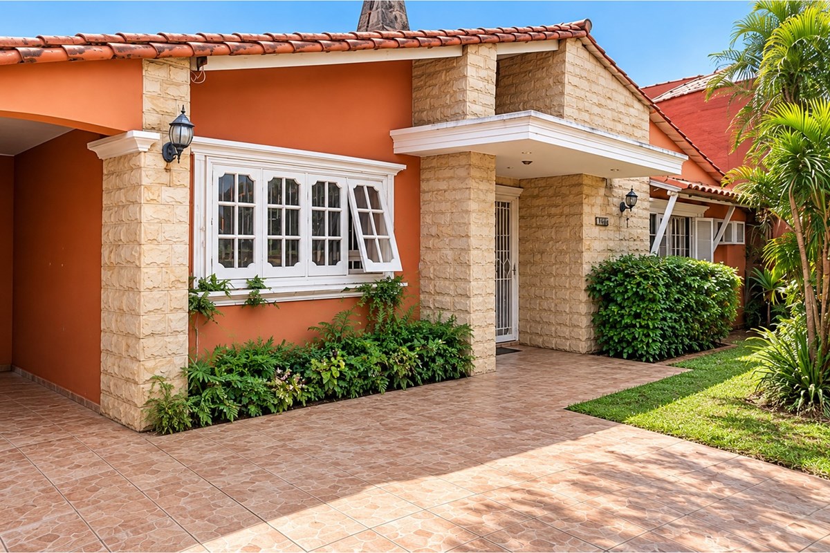 Casa en venta en Tembetary con piscina y quincho