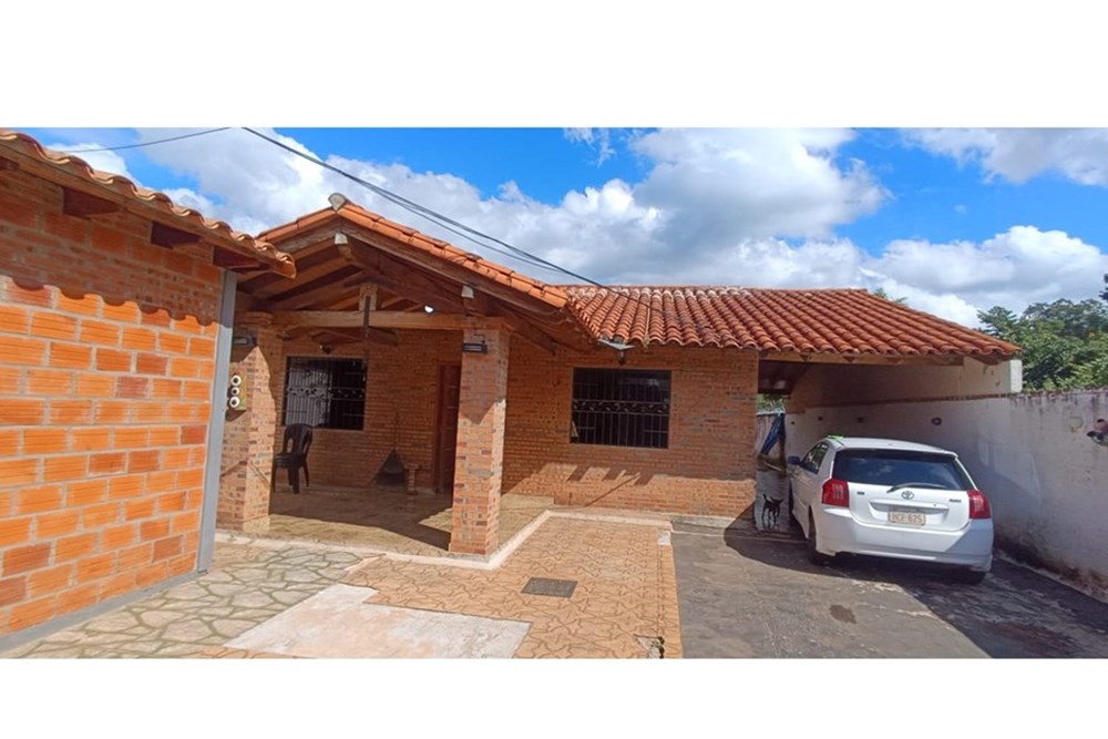 House for sale in Valle Pucú, Areguá