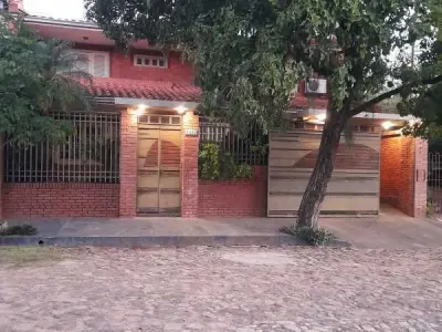 Casa à Venda em Villa Cerro Corá, Lambaré