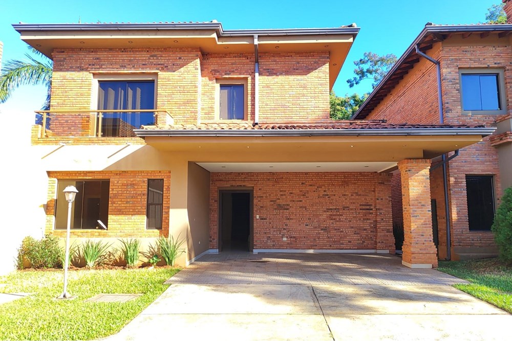 Casa à venda em Villa del Parque 2, San Lorenzo