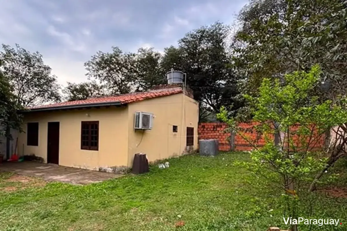 House for sale in Villa del Parque, Tarumandy