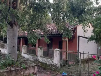 Casa à venda em Villa Florida com amplo terreno e quincho
