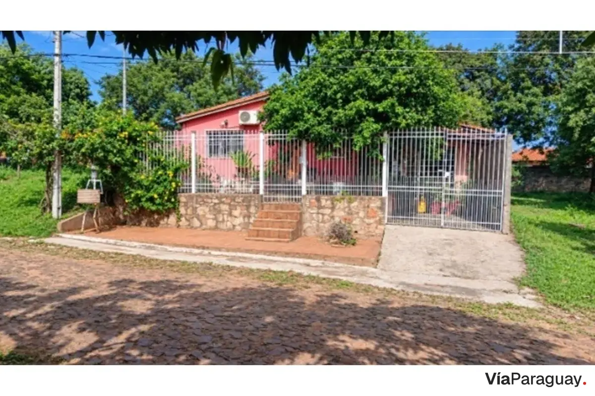 Casa à venda em Villa Industrial, San Lorenzo