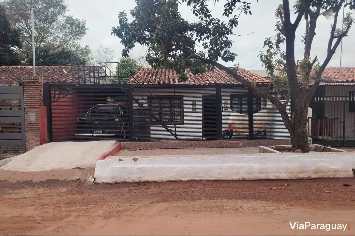 House for sale in Villa Leticia, Ñemby, 4 bedrooms