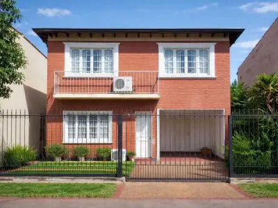 Casa en venta en Villa Morra, Asunción — terreno en esquina de 402 m²
