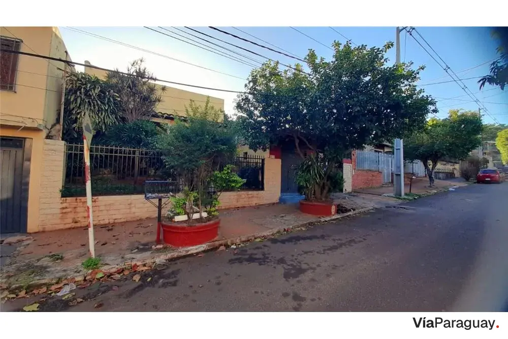 House for sale in Vista Alegre, Asunción