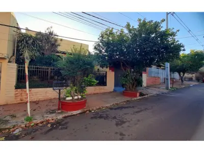 House for sale in Vista Alegre, Asunción