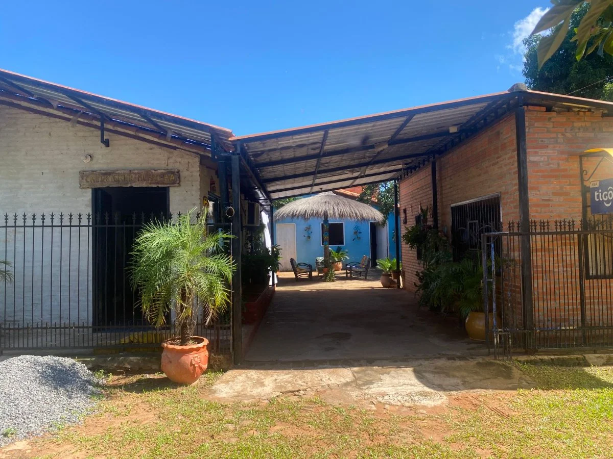 Casa à venda em Yaguareté Corá, Luque