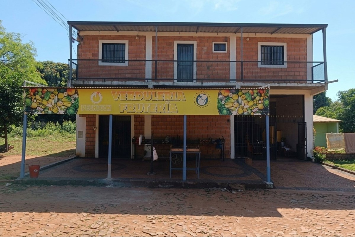 Casa en venta en Yataity, Capiatá, con salón comercial