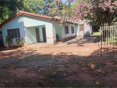 Casa en venta en Ybyraró, Capiatá, con 4 dormitorios