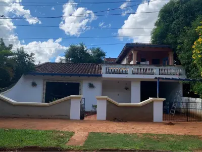 Casa à venda em Ycuá Duré, Luque, com 4 dormitórios