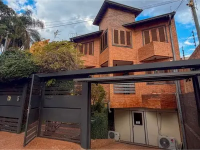 Casa en venta en Ycuá Satí, Asunción