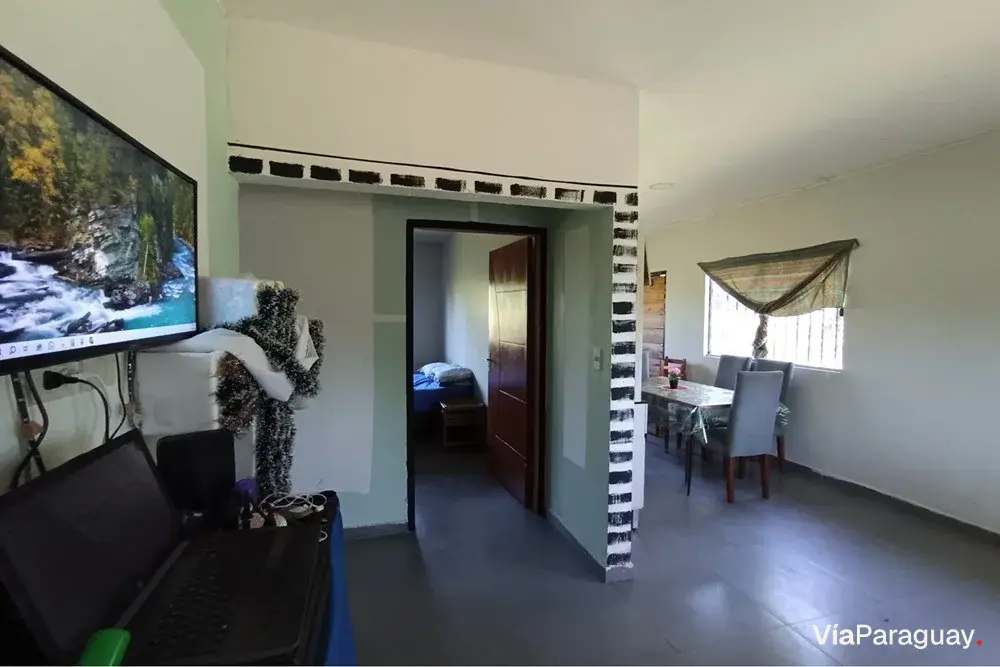 House for sale in Ypané with large lot