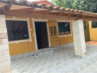 House for sale in Ypané with pool