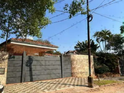 Casa en venta semi amoblada en Ita Enramada, Asunción