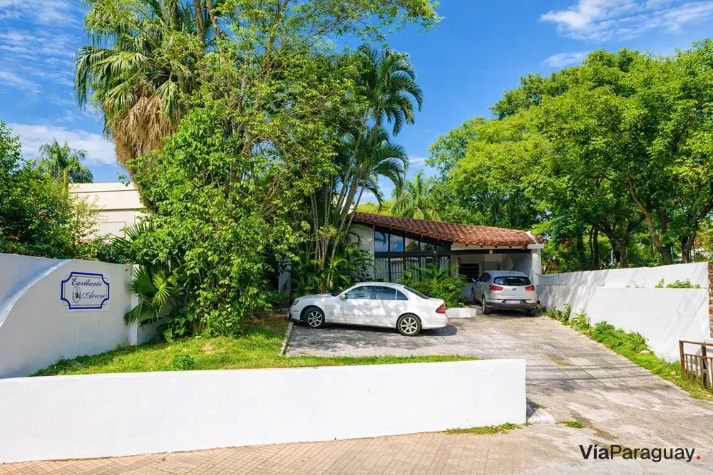 Casa en venta sobre Av. España, Mariscal Estigarribia