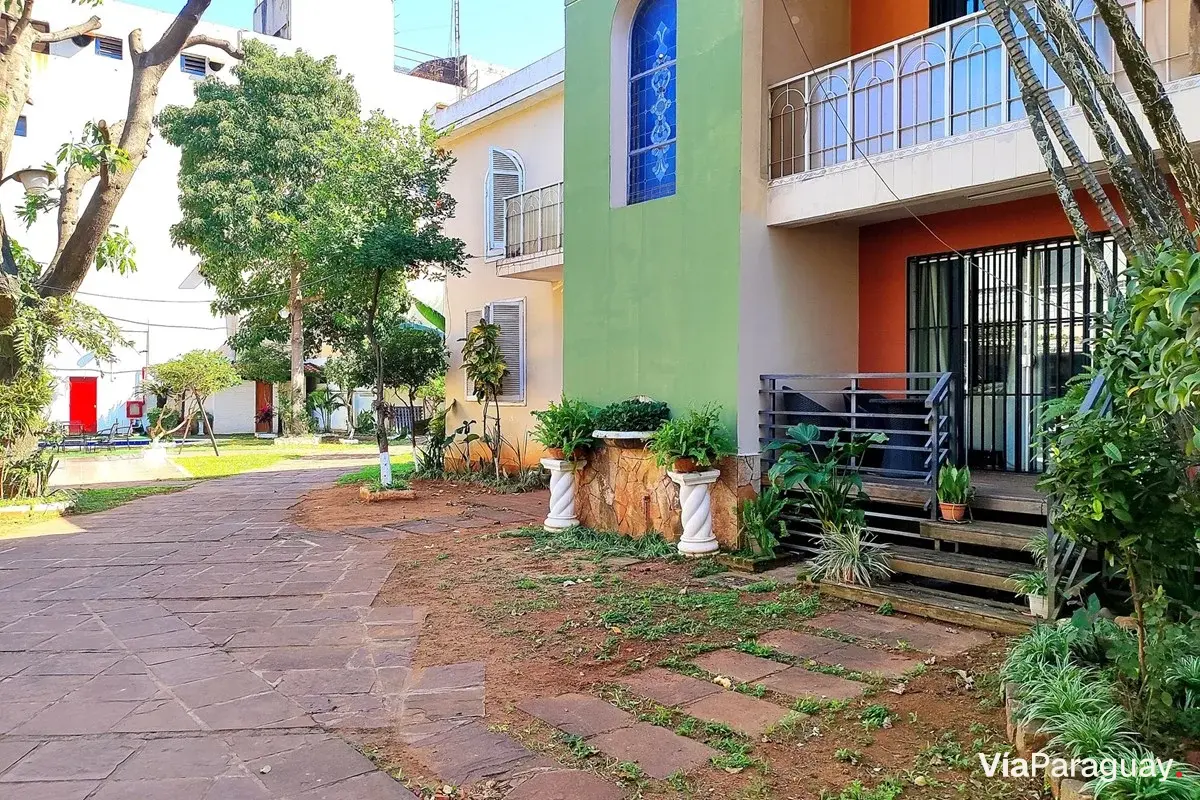 Casa à venda na Avda. Félix Bogado, Lambaré