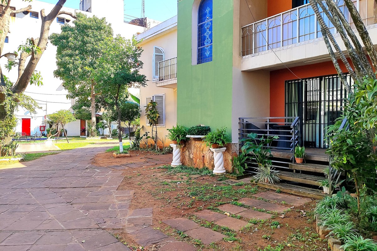 Casa à venda na Avda. Félix Bogado, Lambaré