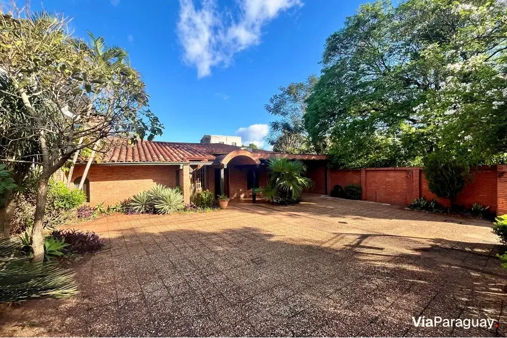 Casa en venta sobre Avda. General Santos, San Vicente