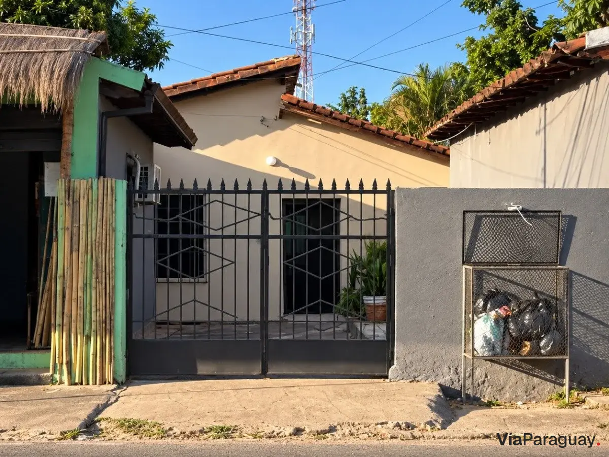 House for sale on Avenida Santa Teresa, Itay neighborhood