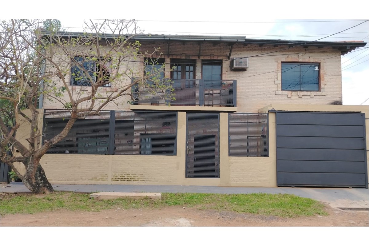 Casa à venda em dois terrenos em San Luis, Mariano R. Alonso