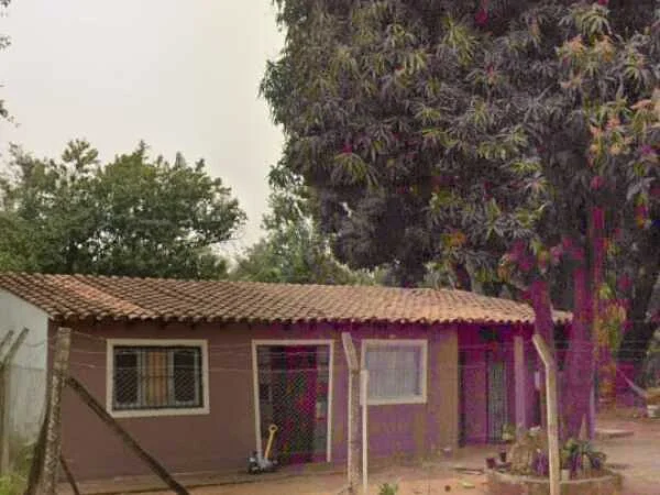 Casa à venda em rua principal em Capiata – terreno de 500 m²