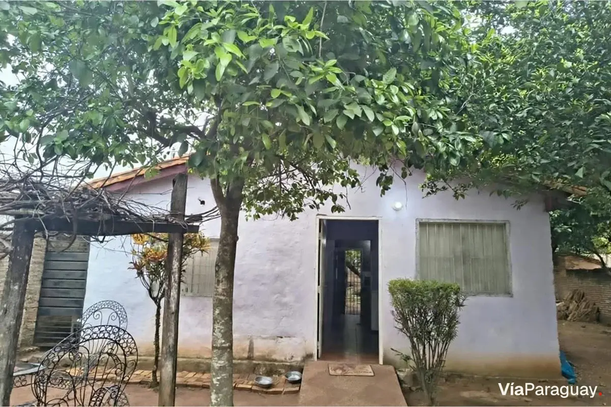 Casa familiar en venta en Luque, Costa Sosa