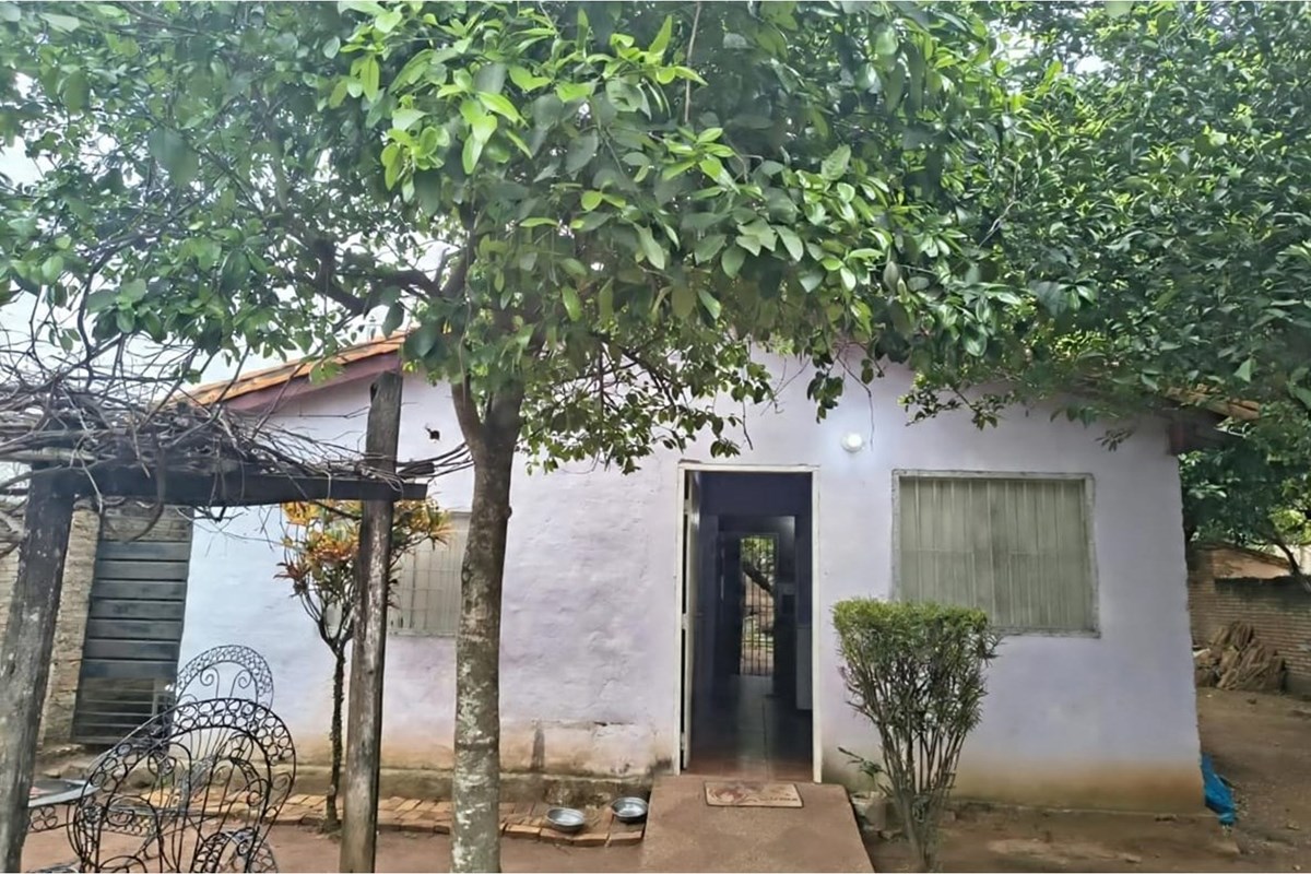 Casa familiar en venta en Luque, Costa Sosa