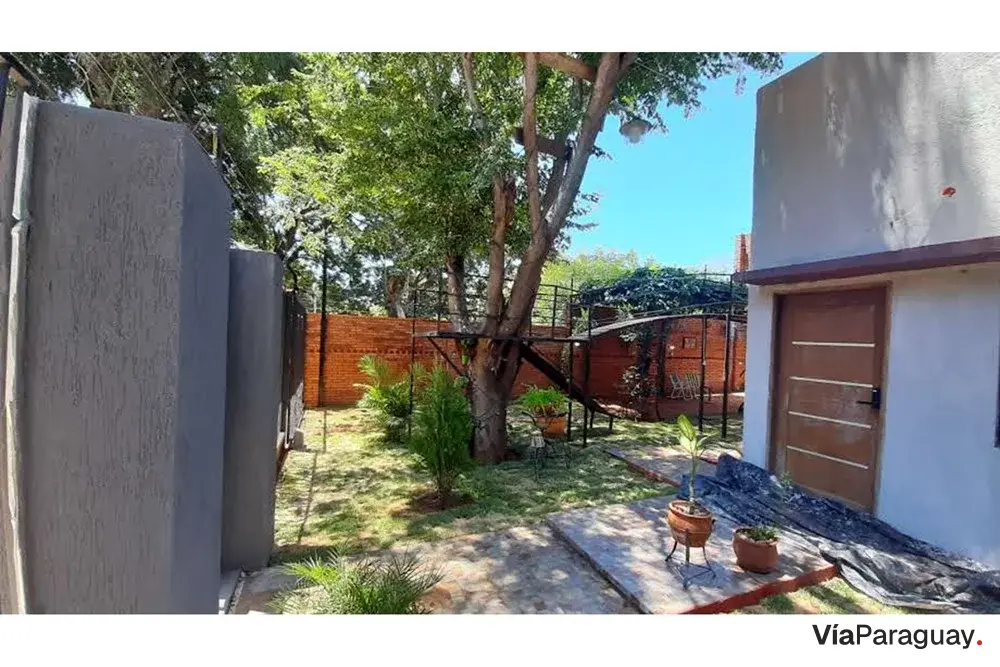 Casa inteligente amoblada en venta en Aregua