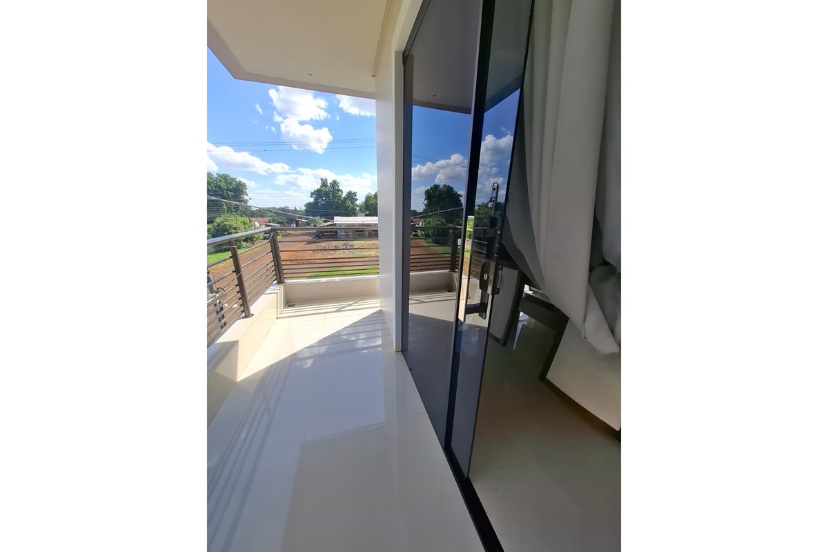 Casa moderna para alugar em Nueva Esperanza, Santa Rita