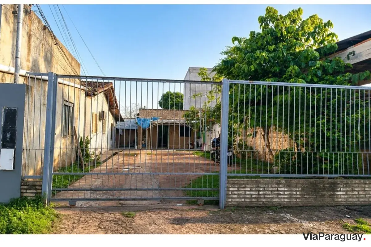 Casa moderna à venda na Área 3, Ciudad del Este