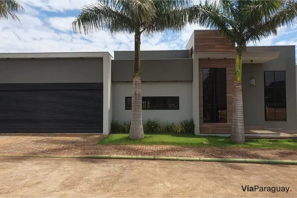 Modern house for sale in Oasis Residencial gated community