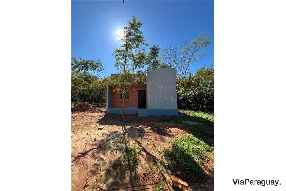Casa moderna à venda em Guazú Virá, Itauguá