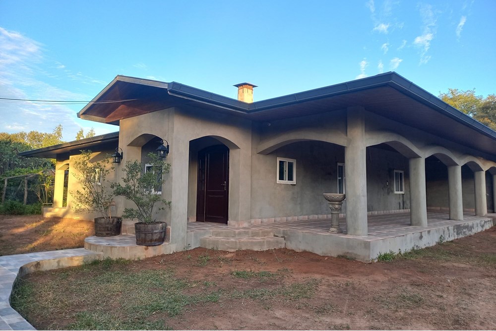 Casa moderna en venta en Loma Plata, Boquerón