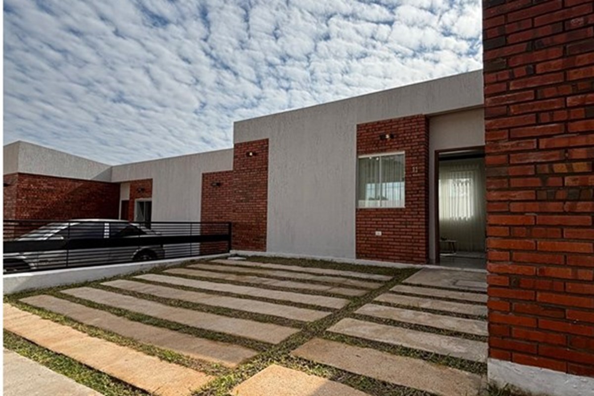 Modern house for sale in Luque, Mora Kue neighborhood