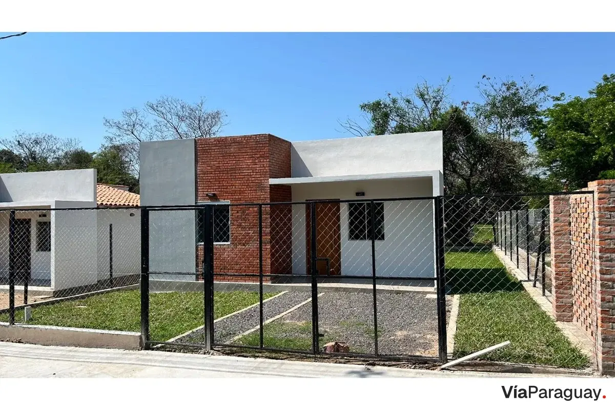 Modern house for sale in Mora Kue, Luque